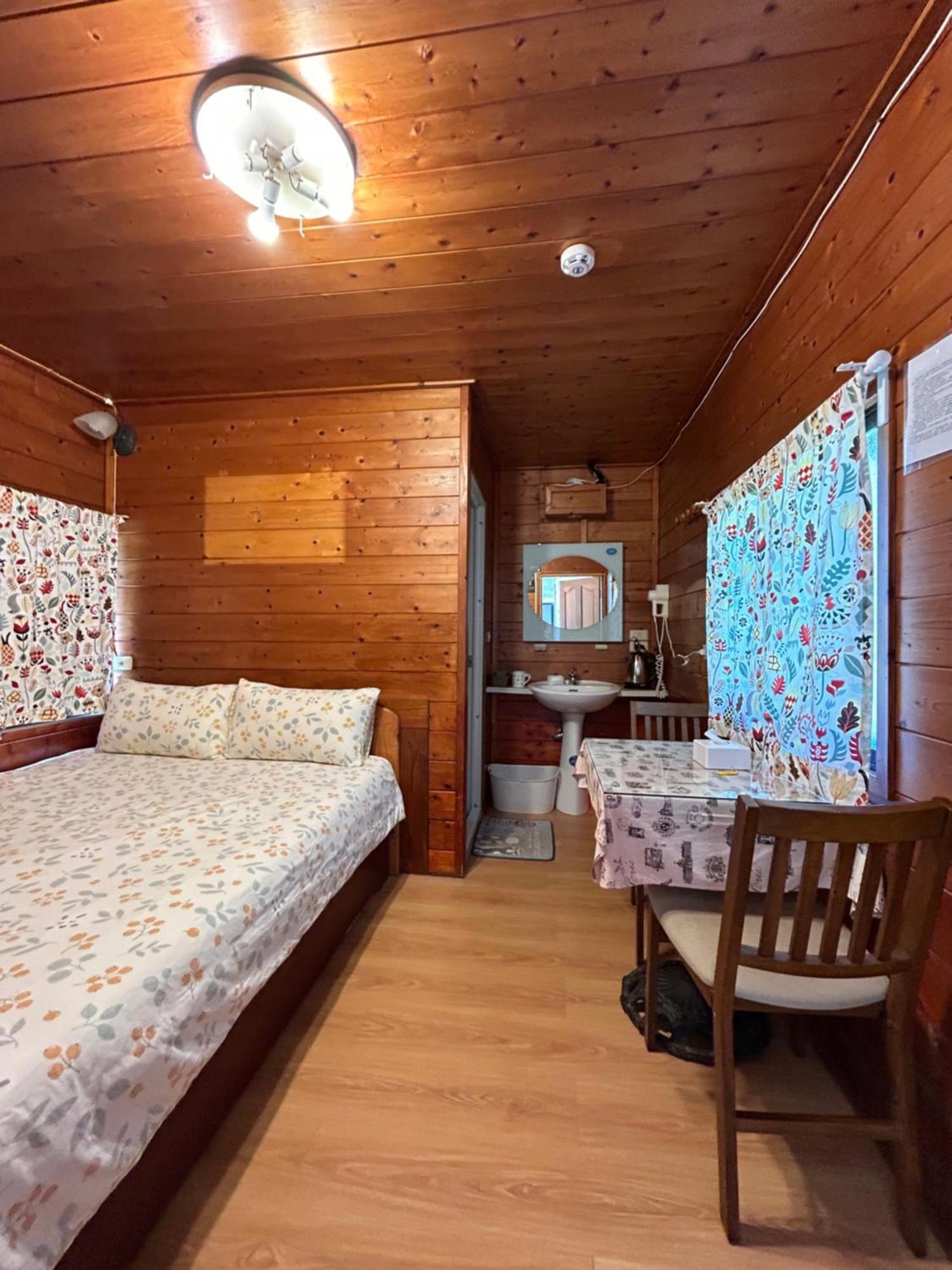 Shitaoyuan Villa Sanyi Bagian luar foto